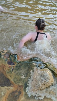 Света в гейзере