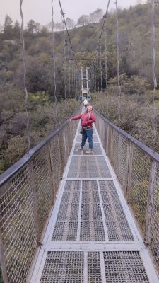 Света на подвесном мосту
