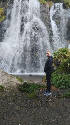 Андрей у водопада