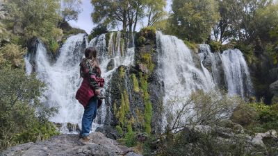 Света у водопада