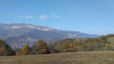 Красивые виды на пути к монастырю