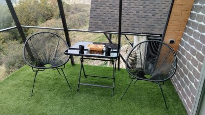 Чай с булочками на балконе