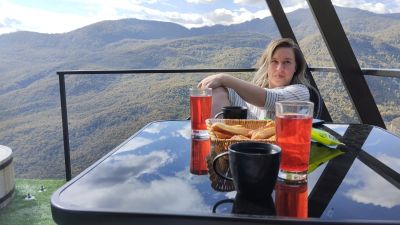 Света на балкончике