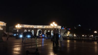 Площадь революции